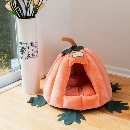 Pumpkin-Shaped Pet Bed